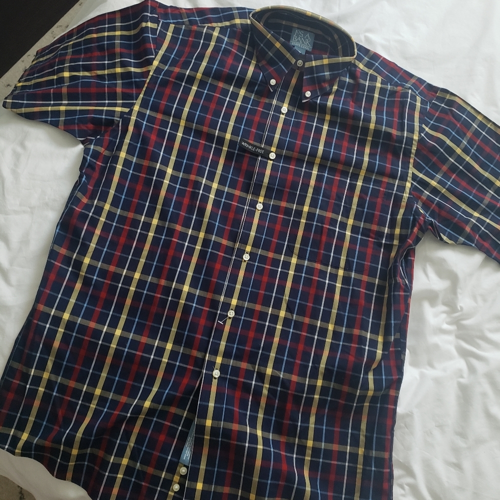 Men's Button Down Shirt (Medium)